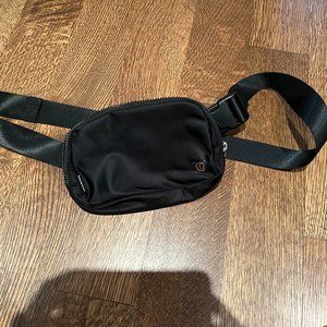 LuluLemon Everywhere Belt Bag 1L Black